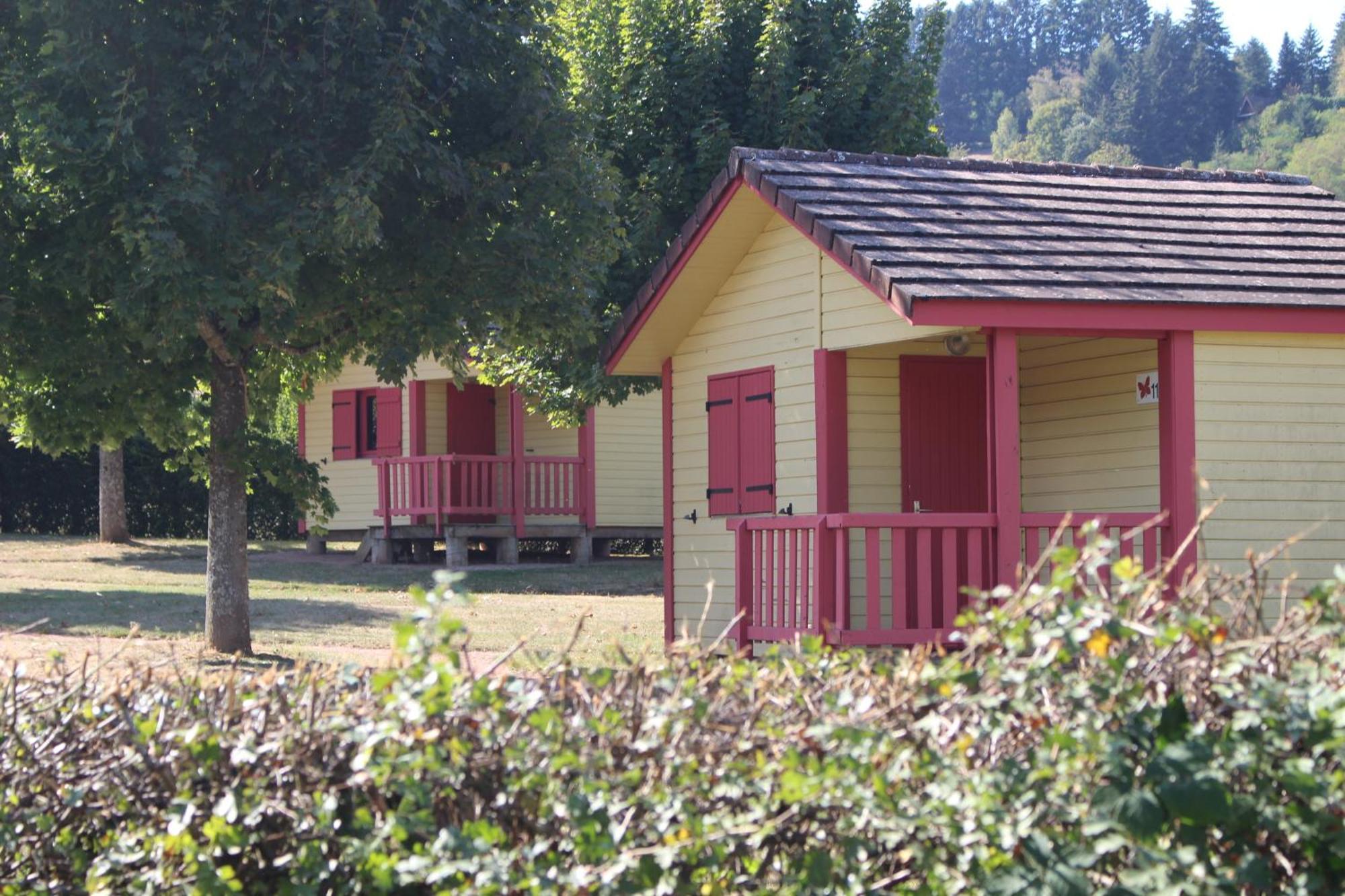 Camping Les Feuilles Chauffailles Экстерьер фото